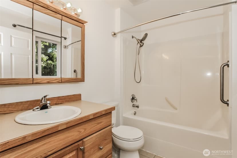 Property photo for 3311 New Hope Circle, Bremerton photo 16