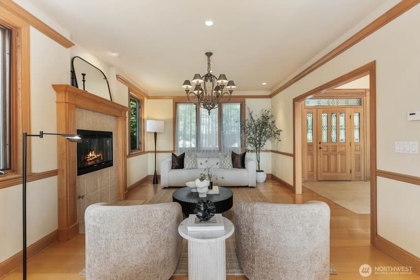 Property photo for 12510 Holmes Point Drive NE, Kirkland photo 6