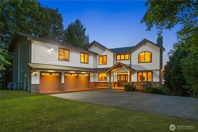 Property photo for 12510 Holmes Point Drive NE, Kirkland