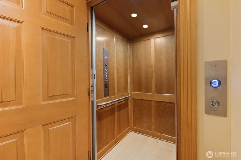 Property photo for 12510 Holmes Point Drive NE, Kirkland photo 21