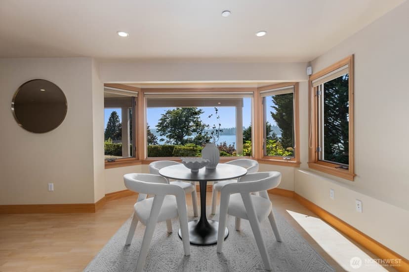Property photo for 12510 Holmes Point Drive NE, Kirkland photo 32