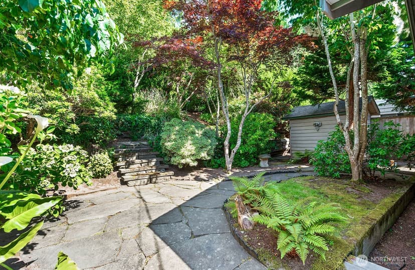 Property photo for 4018 59th Avenue SW, Seattle photo 3