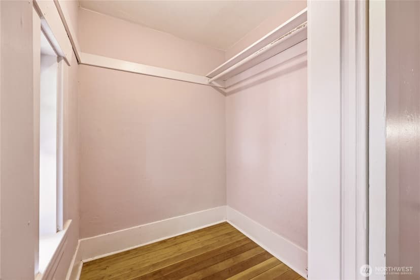 Property photo for 4747 4th Avenue NE, Seattle photo 19