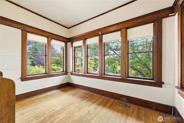 Property photo for 4747 4th Avenue NE, Seattle photo 5