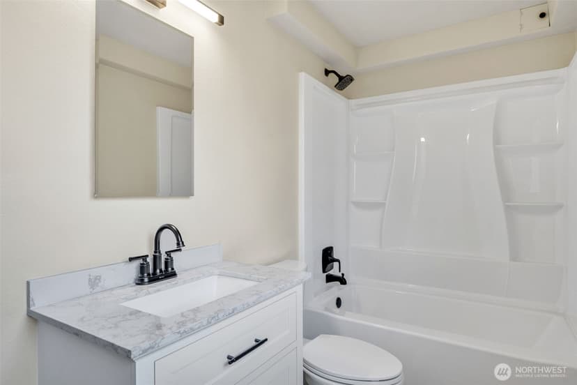Property photo for 748 S Cloverdale Street #Unit 6, Seattle photo 25