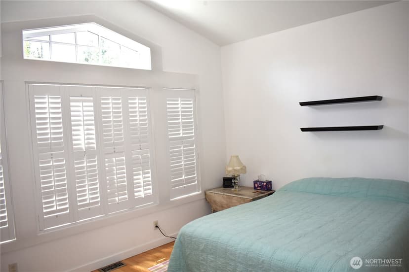 Property photo for 268 Sunrise Avenue SE, Ocean Shores photo 20