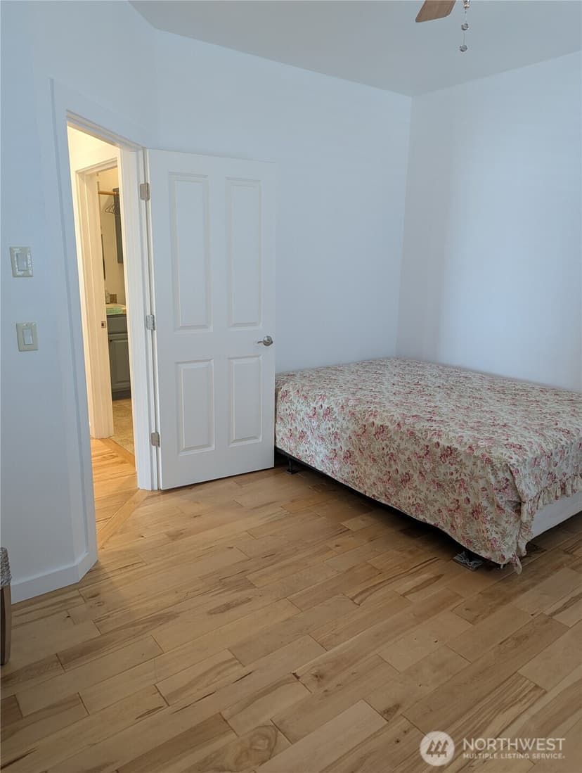 Property photo for 268 Sunrise Avenue SE, Ocean Shores photo 24