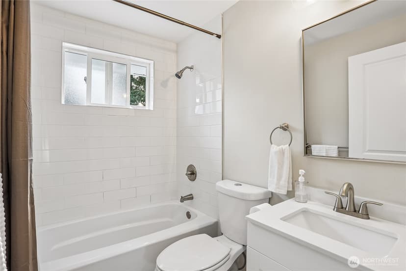 Property photo for 25332 29th Avenue S, Kent photo 15