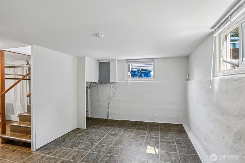 Property photo for 5017 SW Grayson Street, Seattle photo 31