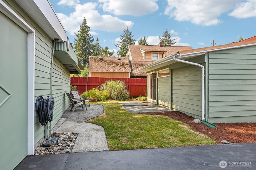 Property photo for 5017 SW Grayson Street, Seattle photo 35
