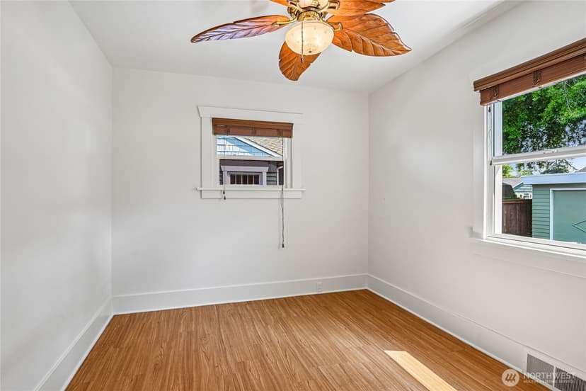 Property photo for 5017 SW Grayson Street, Seattle photo 21