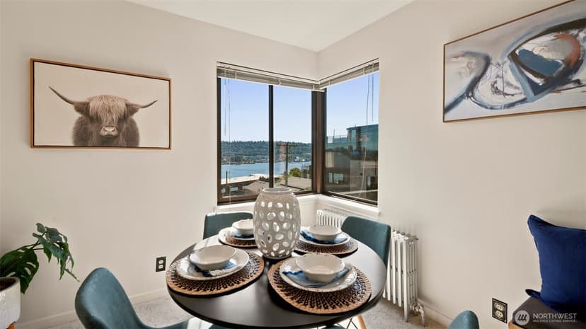 Property photo for 2450 Dexter Avenue N #303, Seattle photo 15