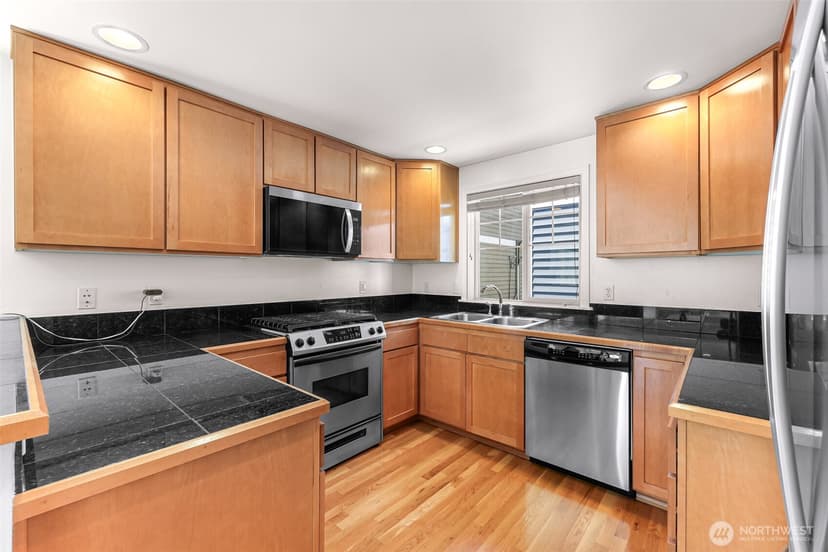 Property photo for 8516 Nesbit Avenue N #A, Seattle photo 11