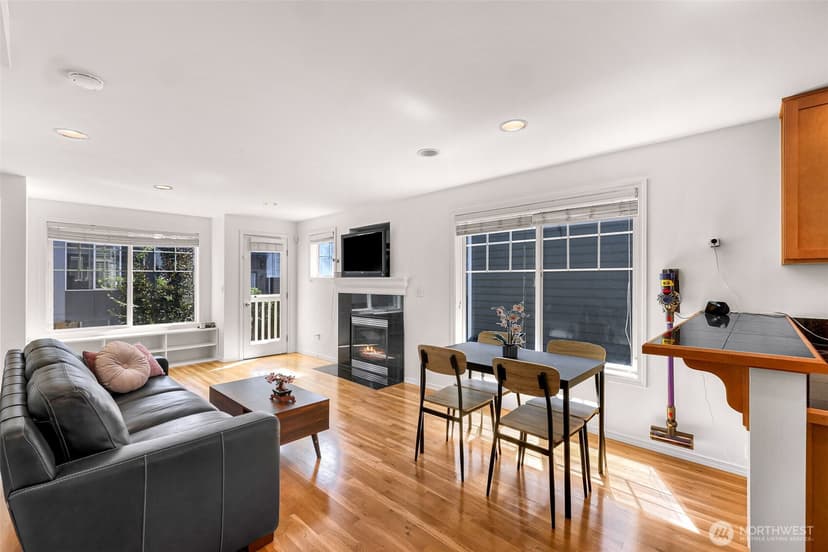 Property photo for 8516 Nesbit Avenue N #A, Seattle photo 5