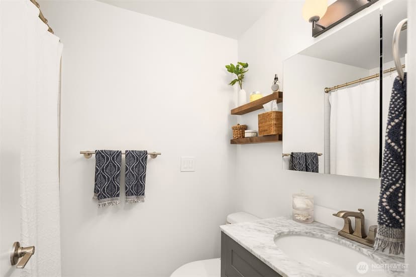 Property photo for 733 Lake Street S #101, Kirkland photo 22