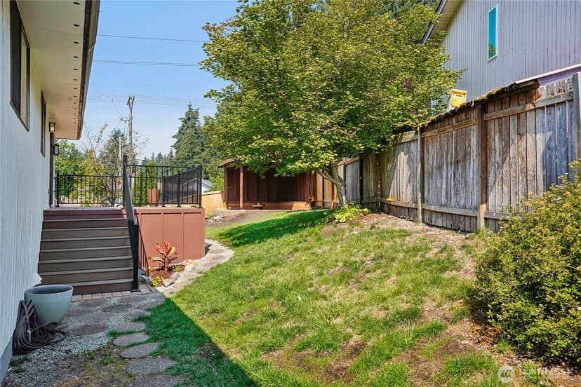 Property photo for 7503 John Dower Road W, Lakewood photo 35