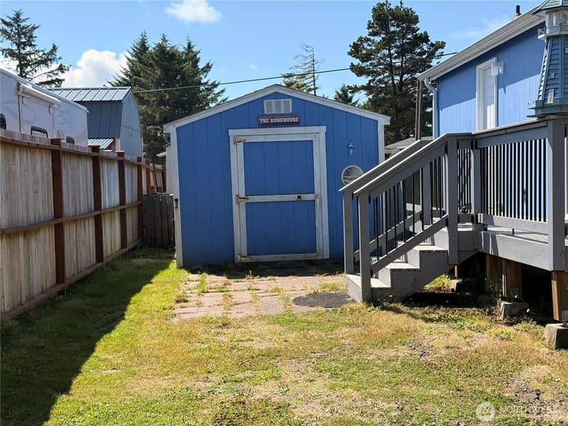 Property photo for 881 Magellan Avenue NE, Ocean Shores photo 14