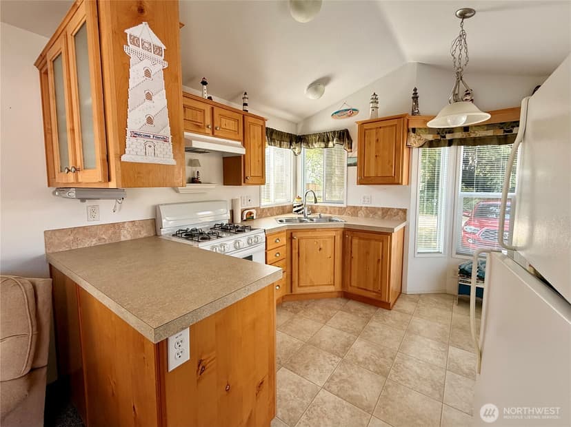 Property photo for 881 Magellan Avenue NE, Ocean Shores photo 5