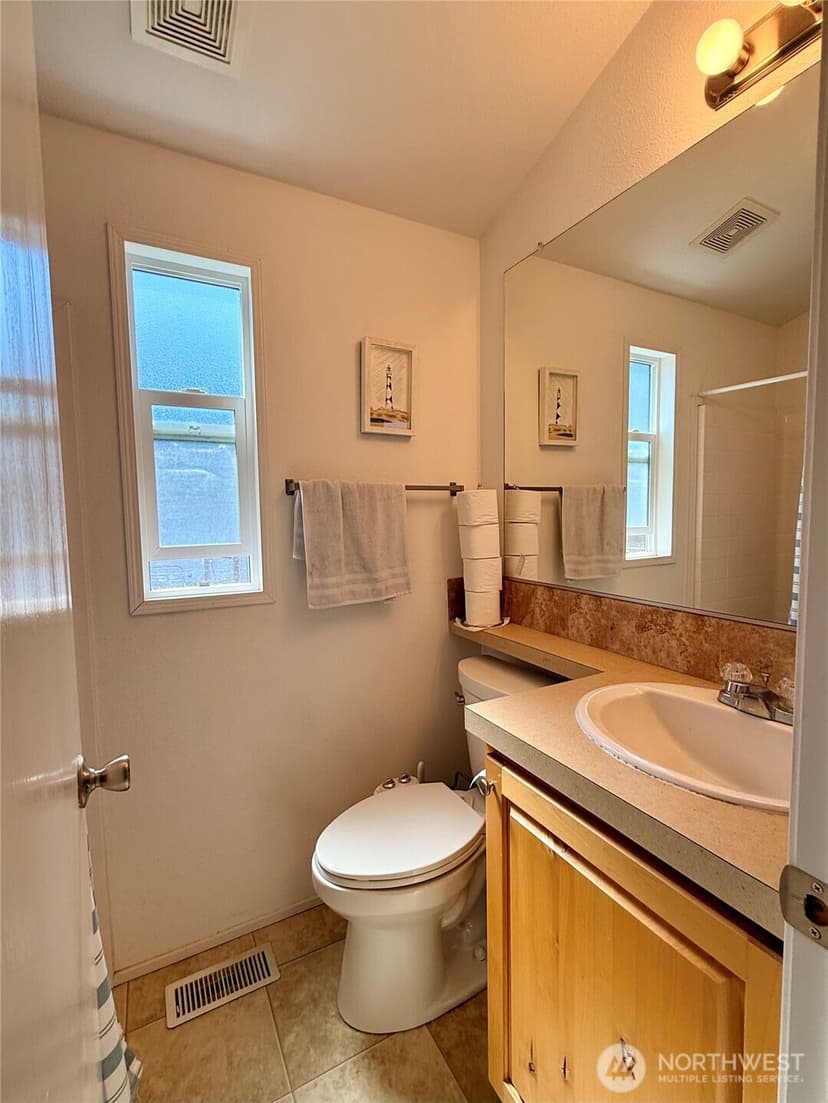 Property photo for 881 Magellan Avenue NE, Ocean Shores photo 10