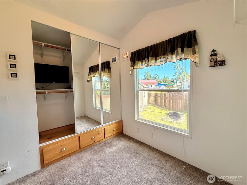 Property photo for 881 Magellan Avenue NE, Ocean Shores photo 8
