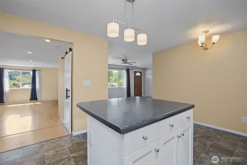 Property photo for 738 Wallin Street, Bremerton photo 12