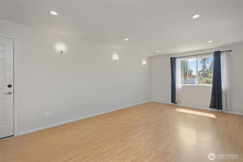 Property photo for 738 Wallin Street, Bremerton photo 17