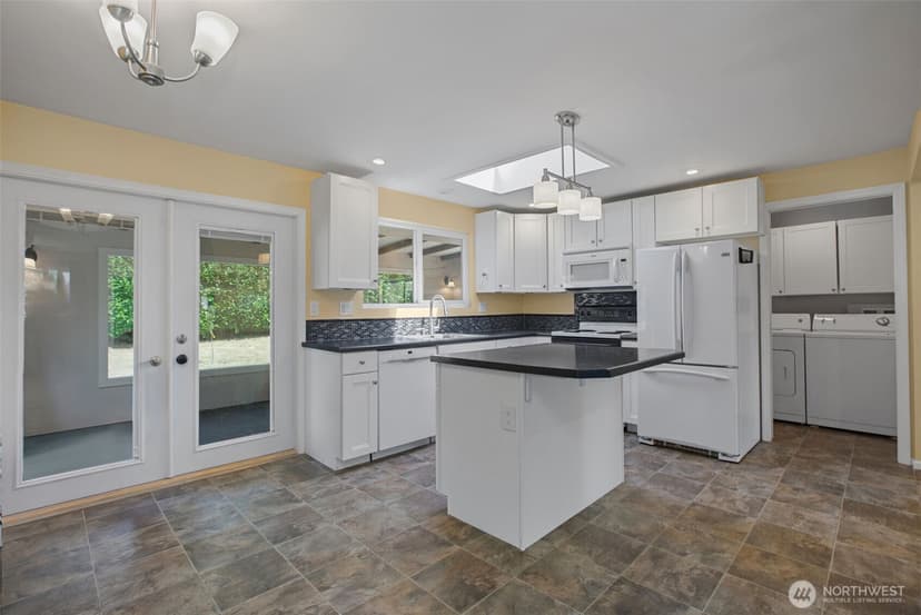 Property photo for 738 Wallin Street, Bremerton photo 6
