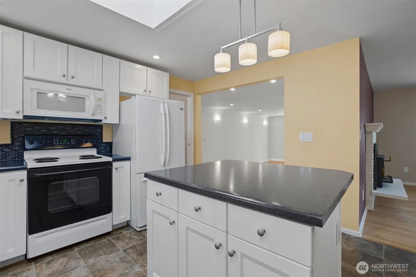Property photo for 738 Wallin Street, Bremerton photo 11