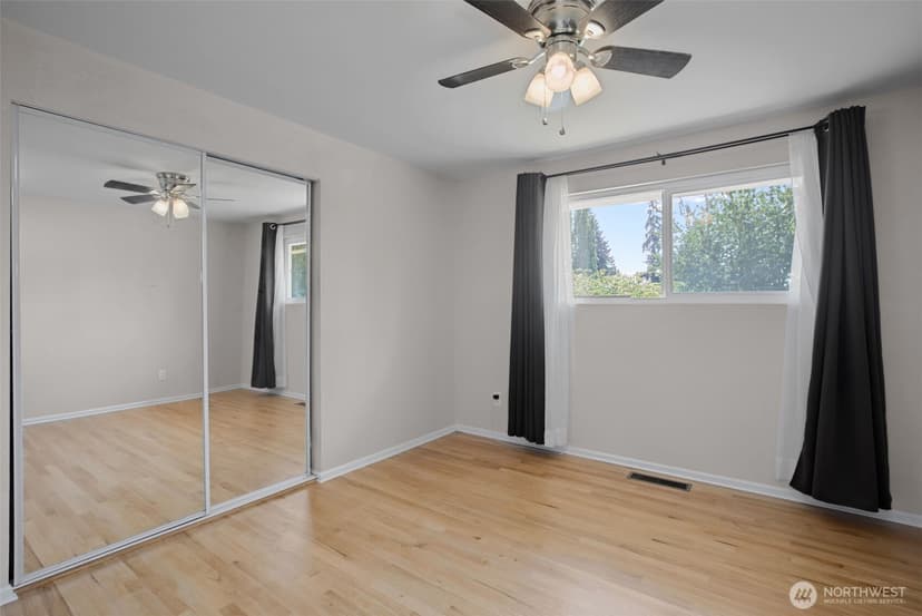 Property photo for 738 Wallin Street, Bremerton photo 25