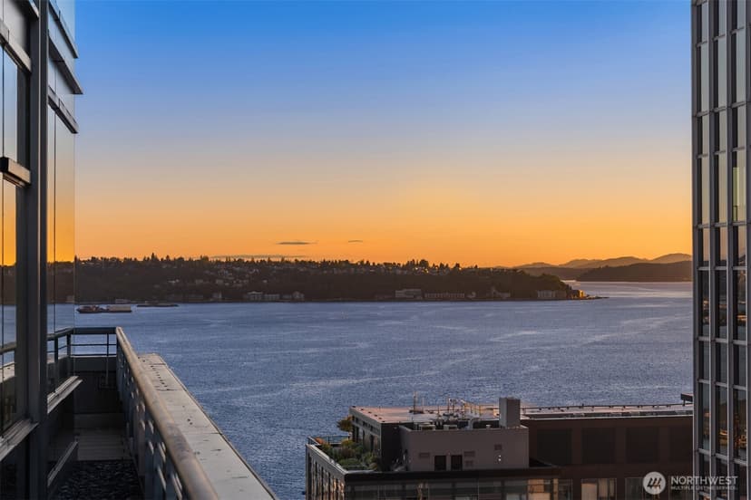 Property photo for 715 2nd Avenue #1504, Seattle photo 40