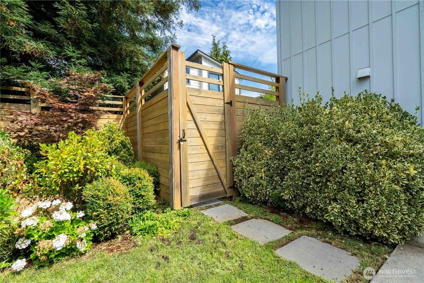 Property photo for 6915 55th Avenue S #B, Seattle photo 31