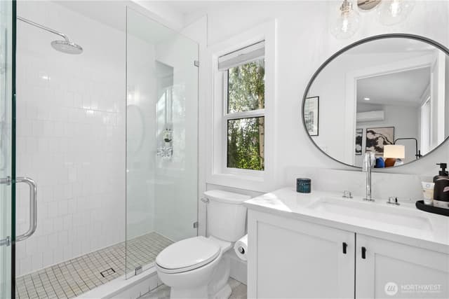 Property photo for 6915 55th Avenue S #B, Seattle photo 4