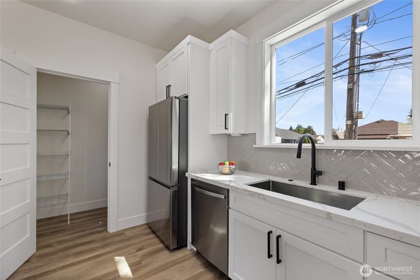 Property photo for 3559 S Monroe Street #A, Tacoma photo 6