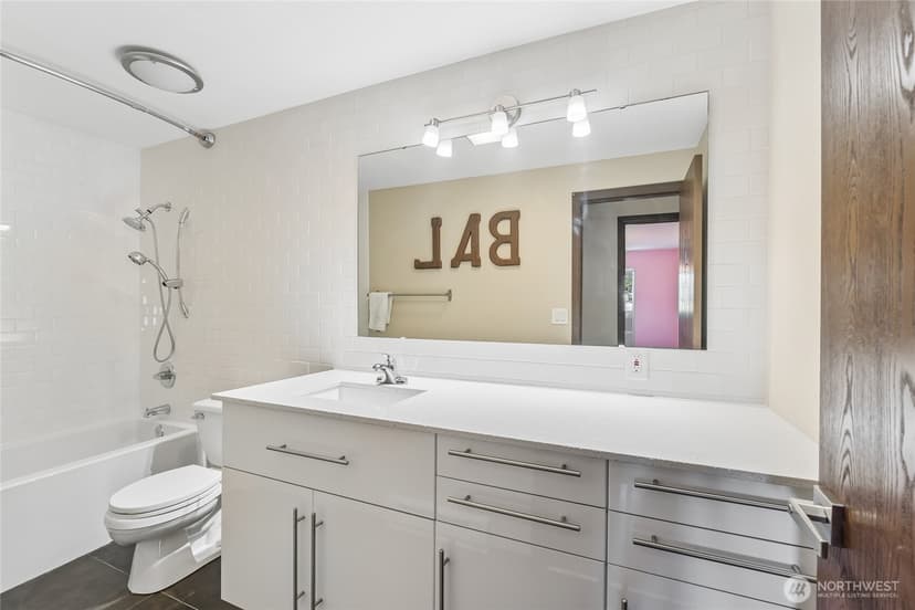 Property photo for 1743 NW 57th Street #406, Seattle photo 16