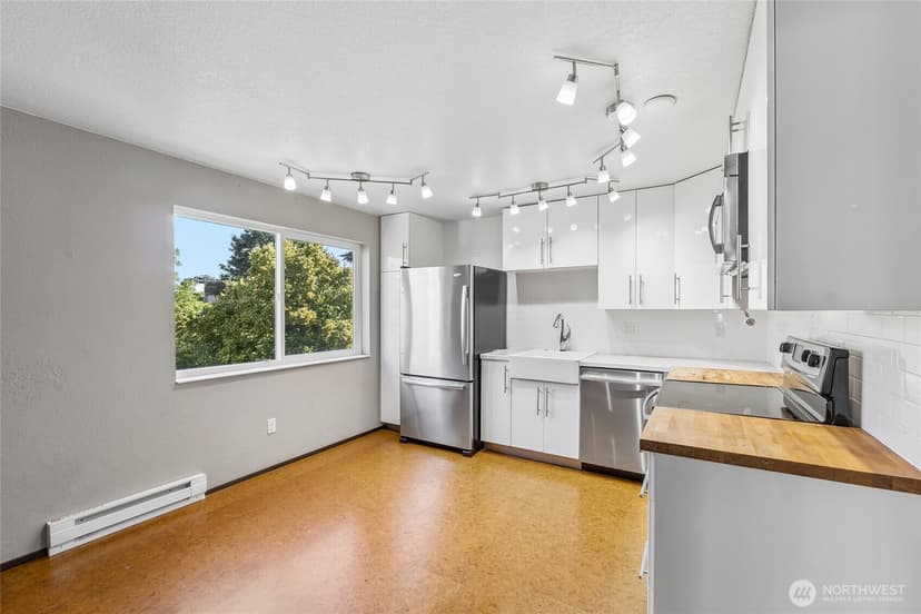 Property photo for 1743 NW 57th Street #406, Seattle photo 10