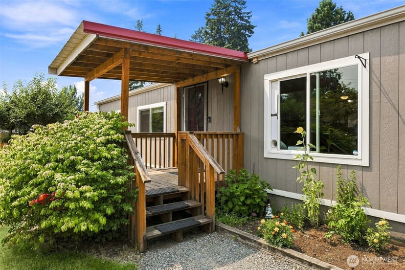 Property photo for 13104 Ridge Circle E, Bonney Lake photo 5