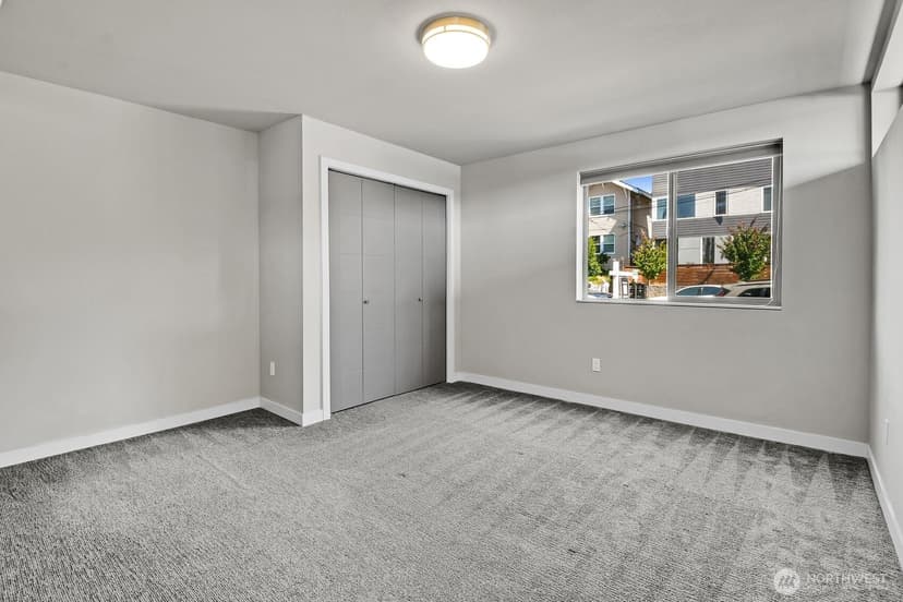 Property photo for 1849 S King St, Seattle photo 16
