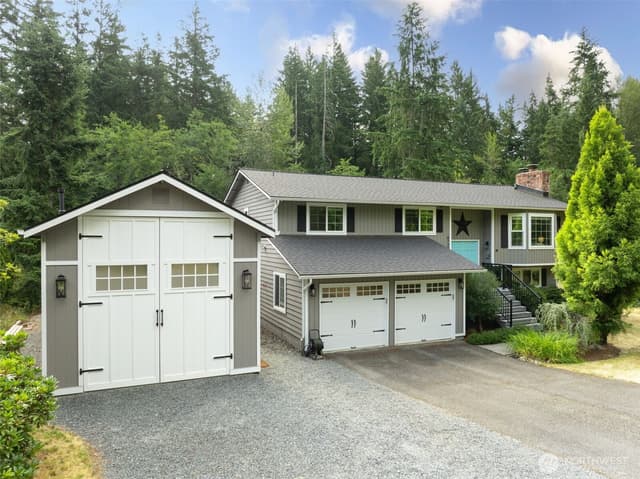 Property photo for 6728 187th Street SE, Clearview