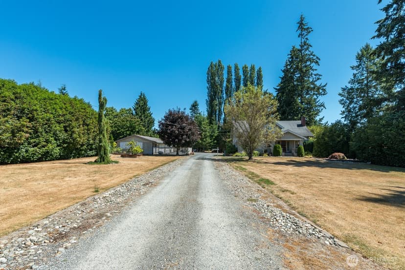 Property photo for 13701 51st Avenue NE, Marysville photo 2