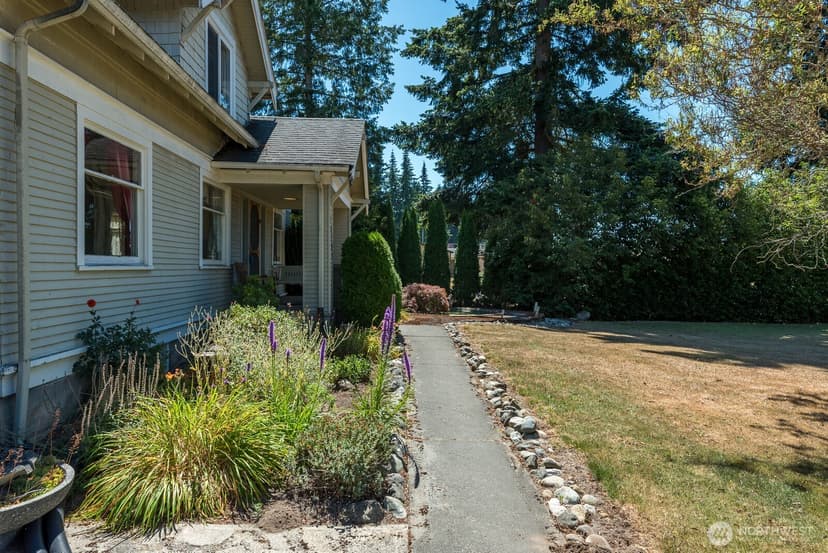 Property photo for 13701 51st Avenue NE, Marysville photo 4