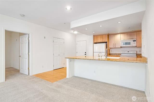 Property photo for 3221 SW Avalon Way #313, Seattle photo 5