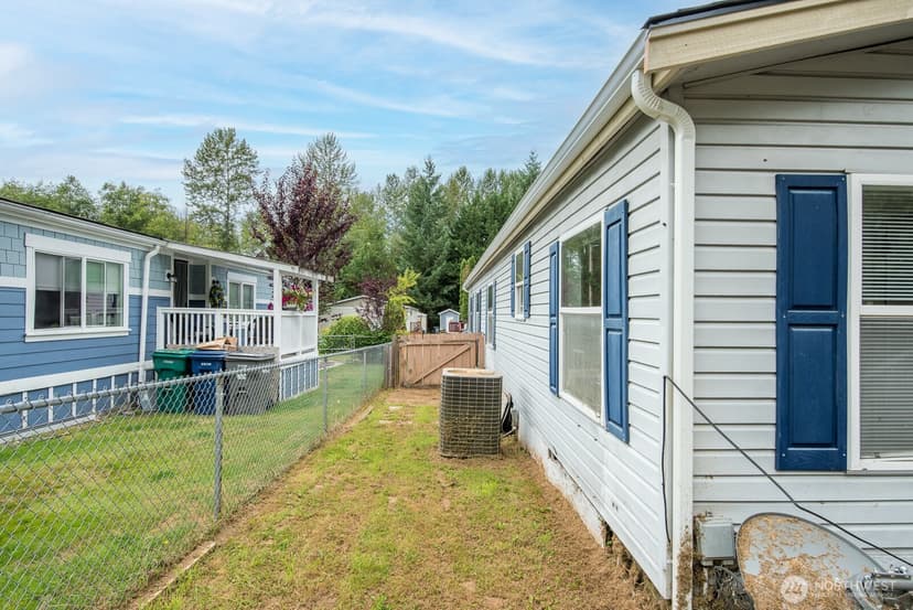 Property photo for 20227 80th Avenue NE #28, Arlington photo 23