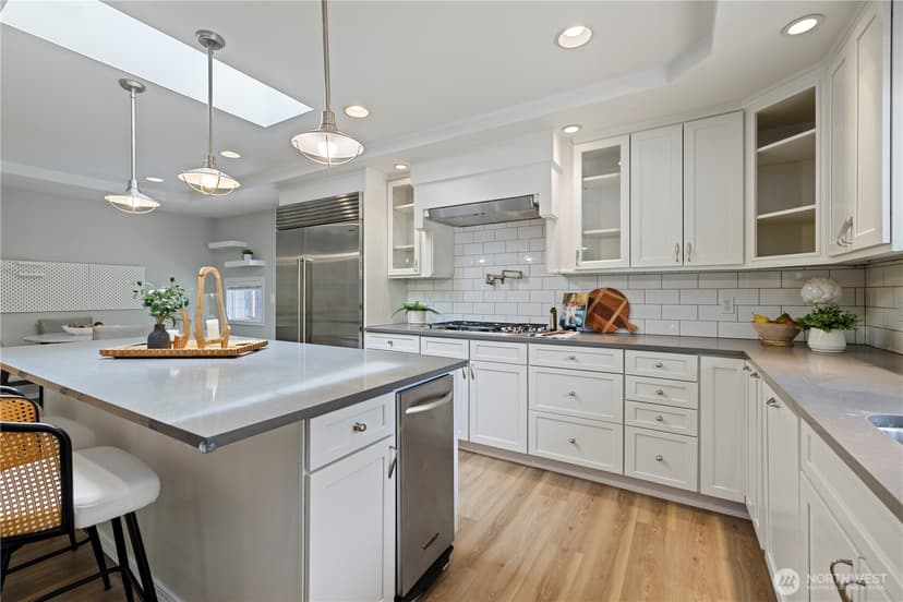 Property photo for 9726 SE 40th Street, Mercer Island photo 12