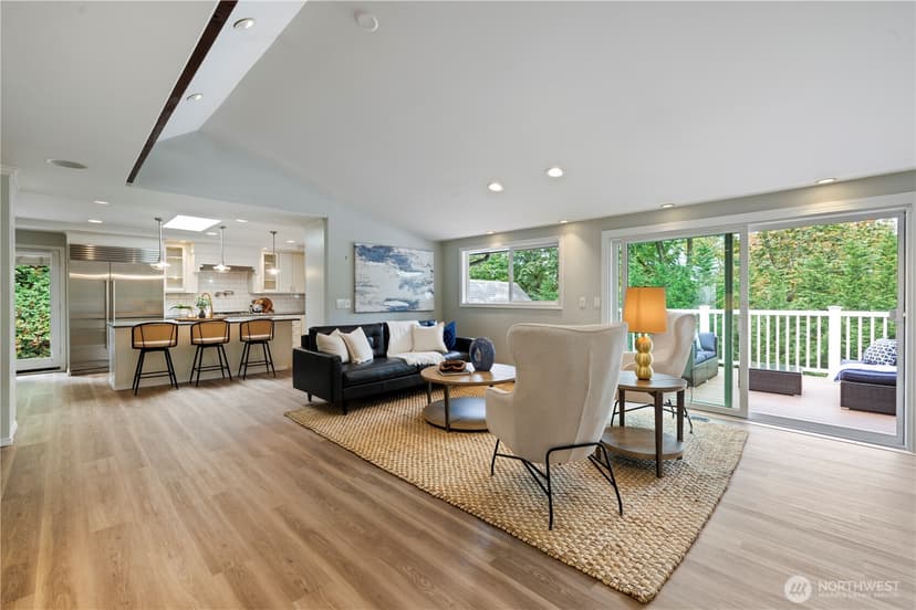 Property photo for 9726 SE 40th Street, Mercer Island photo 11