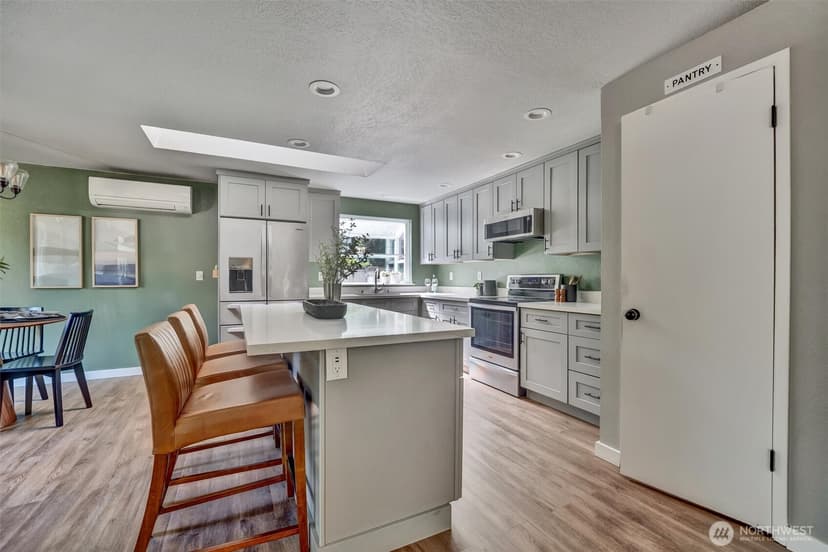 Property photo for 4830 154th Place SW, Edmonds photo 6