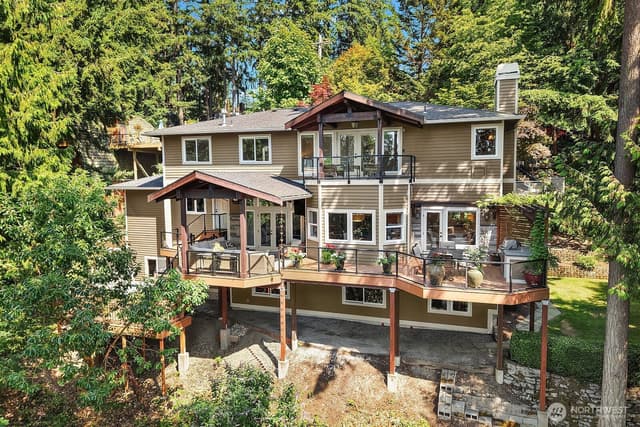 Property photo for 949 207th Avenue NE, Sammamish