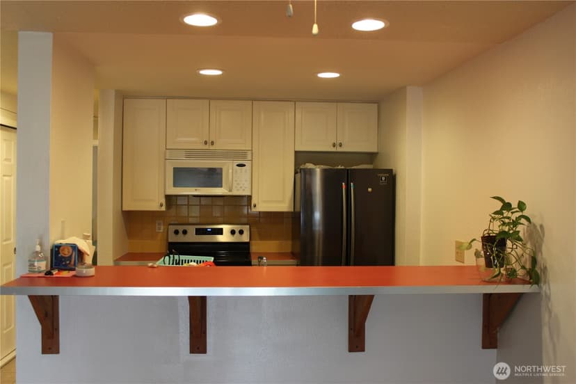Property photo for 31003 14th Way S #H-13, Federal Way photo 6