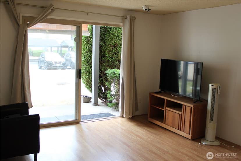 Property photo for 31003 14th Way S #H-13, Federal Way photo 4