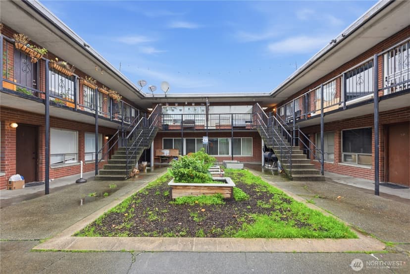 Property photo for 748 S Cloverdale Street #8, Seattle photo 27