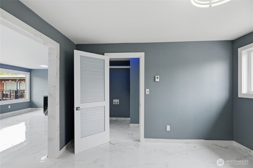 Property photo for 748 S Cloverdale Street #8, Seattle photo 15